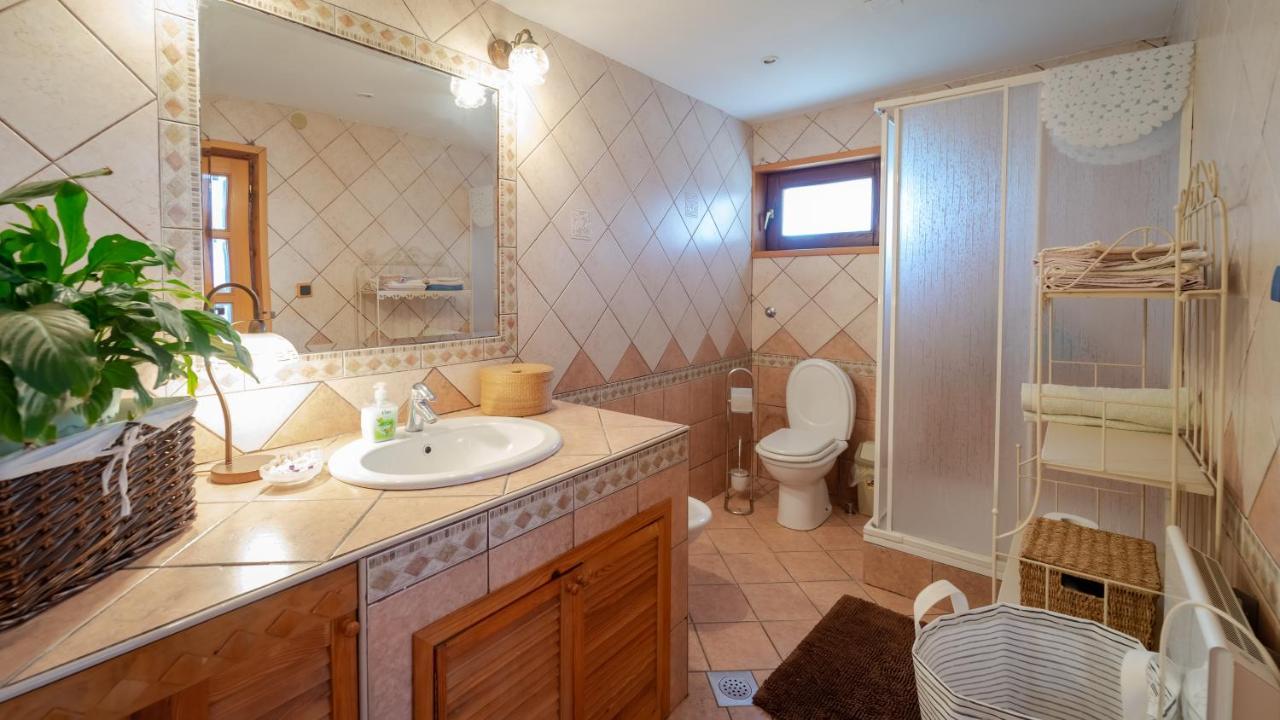 Apartment Ernestova Hisa Lokve Esterno foto